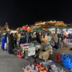 Gleitschirmreise Marokko mit Airzone Markt von Marrakesch